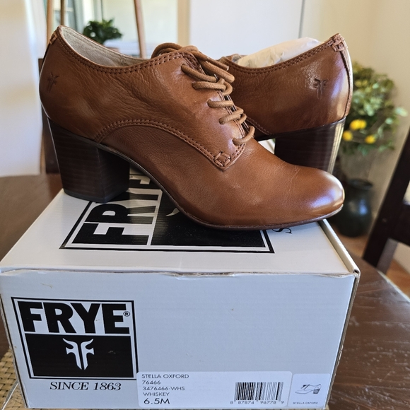 NWT FRYE Stella Oxford Leather Heeled Shoes 6.5 - Picture 2 of 12